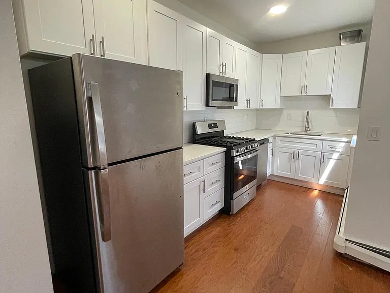 1917 Spring Garden St #2 — Photo 1