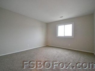 1015 39th St APT 103, Bettendorf, IA 52722