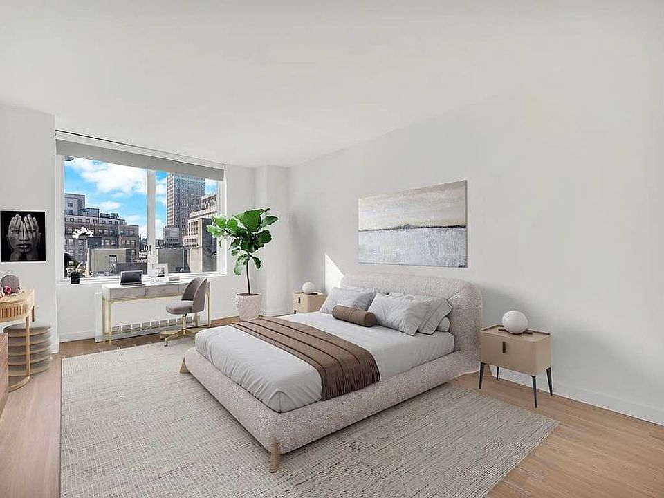 1st image of 70 W 37th St #2422