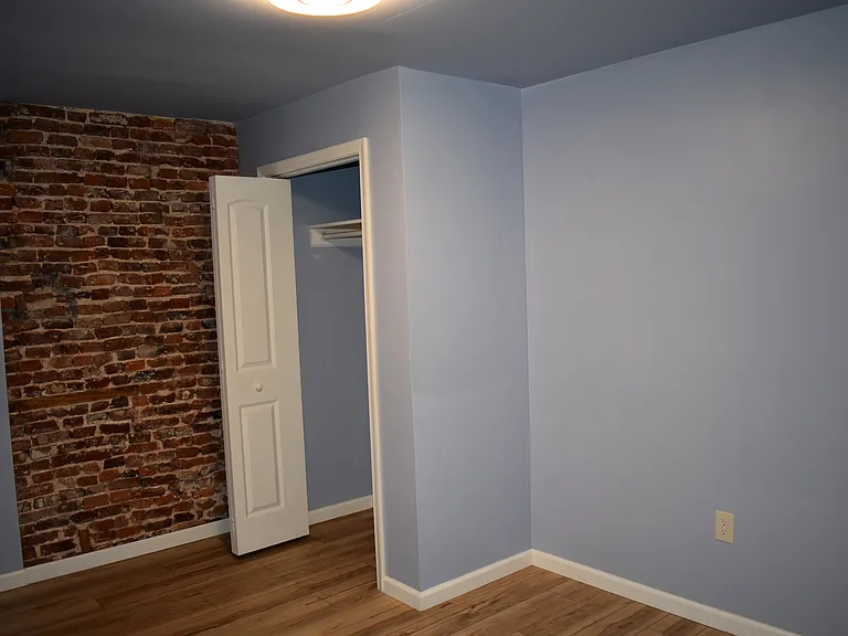 Upstairs Bedroom and Closet
