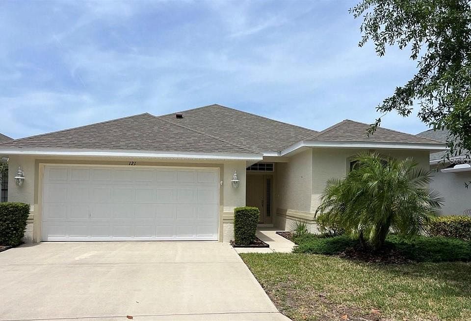 1st image of 121 Raintree Cir