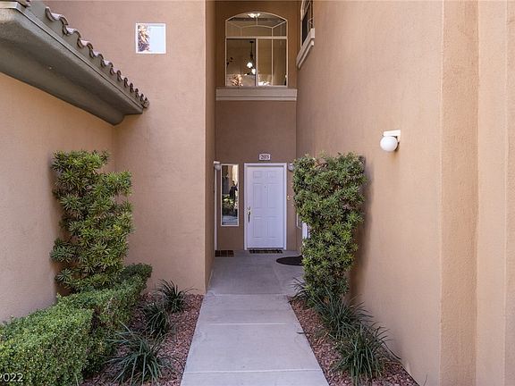 3rd image of 1601 Hills Of Red Dr Unit 203