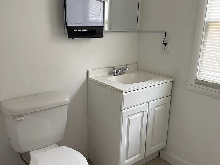 163 S Main St — Photo 11