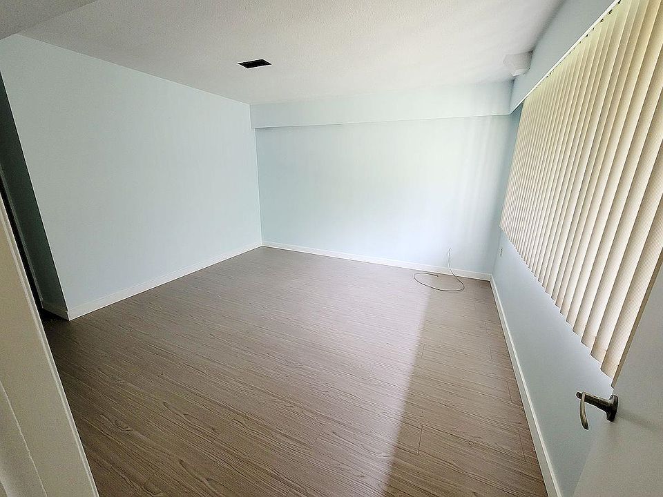 1st image of 52XX Hoy St