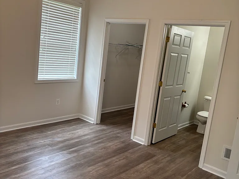 107 Heartwood Dr — Photo 2