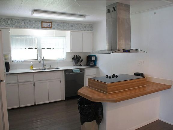 5th image of 5321 SW 28th Avenue