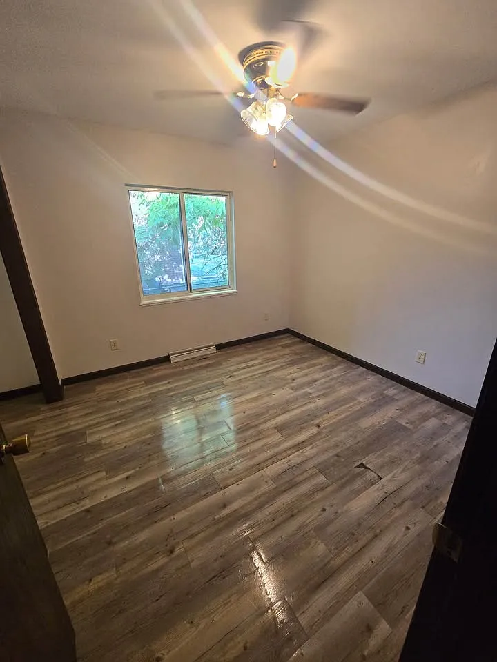 1525 Dilloway — Photo 4