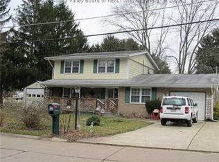101 Brookhaven Dr, Nitro, WV