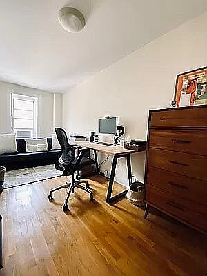 4th image of 41 W 73rd St APT 4