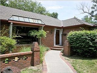 2nd image of 200 N Penrose Dr