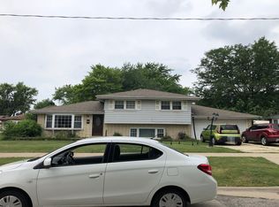 8430 Newland Ave, Burbank, IL