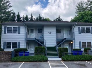 103 Meadow Park Ln APT A, Hendersonville, NC 28792