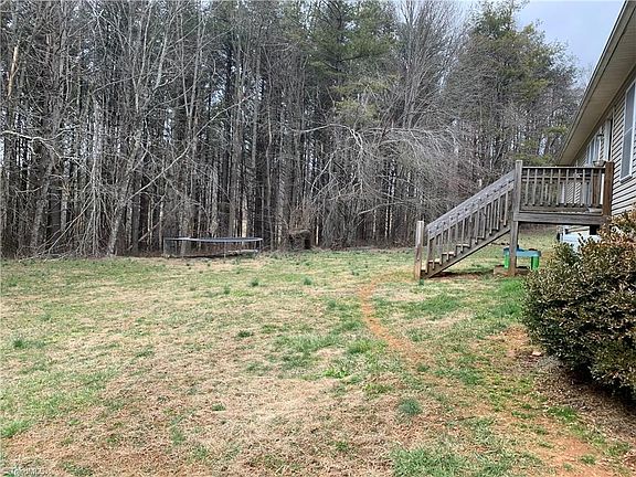 5th image of 134 Deep Pond Rd