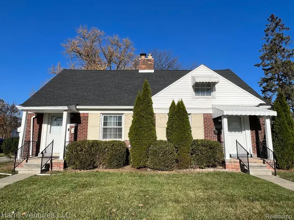 21647-51 Moross Rd, Grosse Pointe, MI 48236