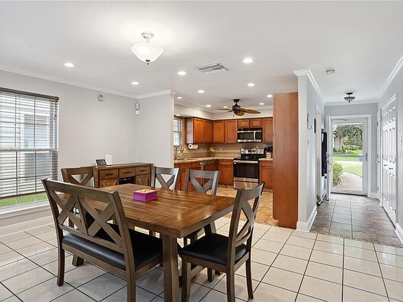 3rd image of 333 Highway Dr #A