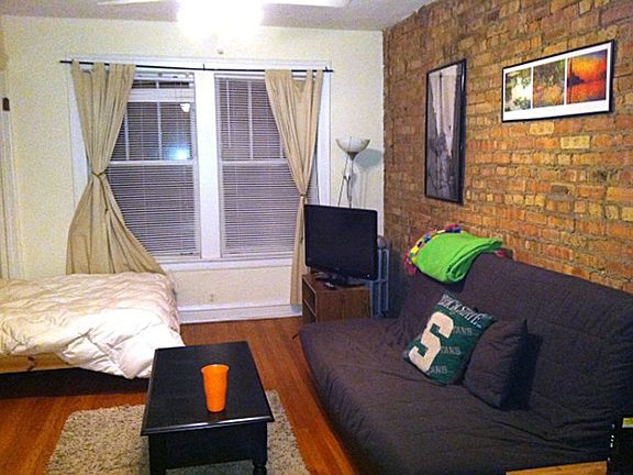 2nd image of 915-23 W George St #923-1I