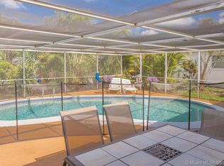2005 N 38th Ave, Hollywood, FL 33021