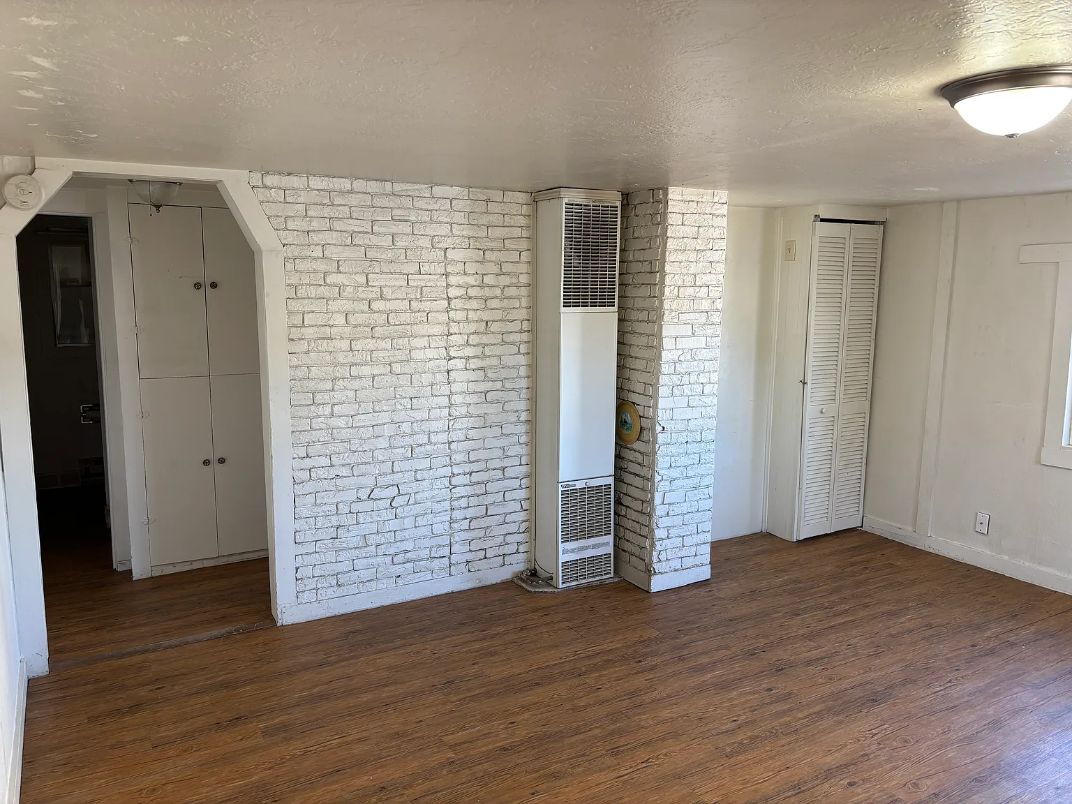 2 bed, 1000 sqft, $1,395 — Photo 2