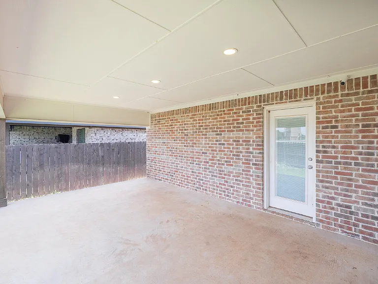 4618 Ebbets Dr — Photo 27