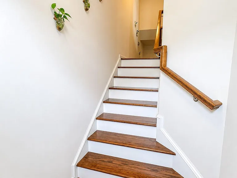 22605 Winding Woods Way — Photo 4