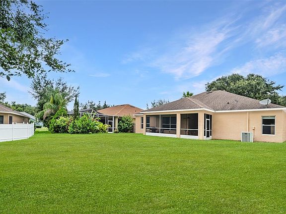 3rd image of 10903 Wildcat Dr