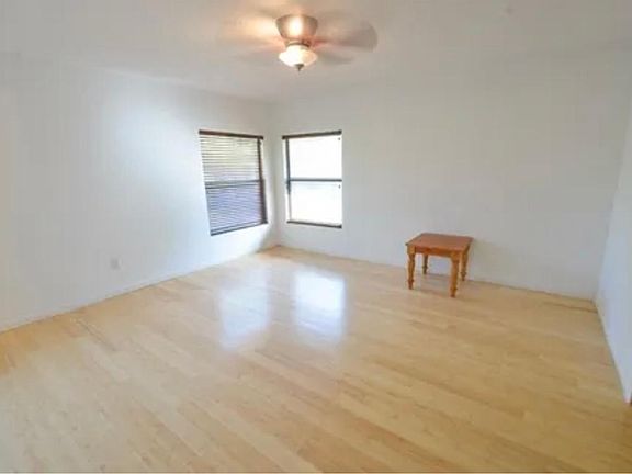 4th image of 1217 Whitewing Ave