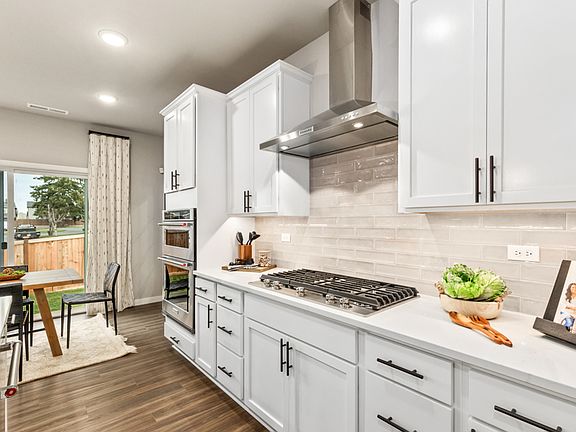 4th image of 2079 NE Norseman Way