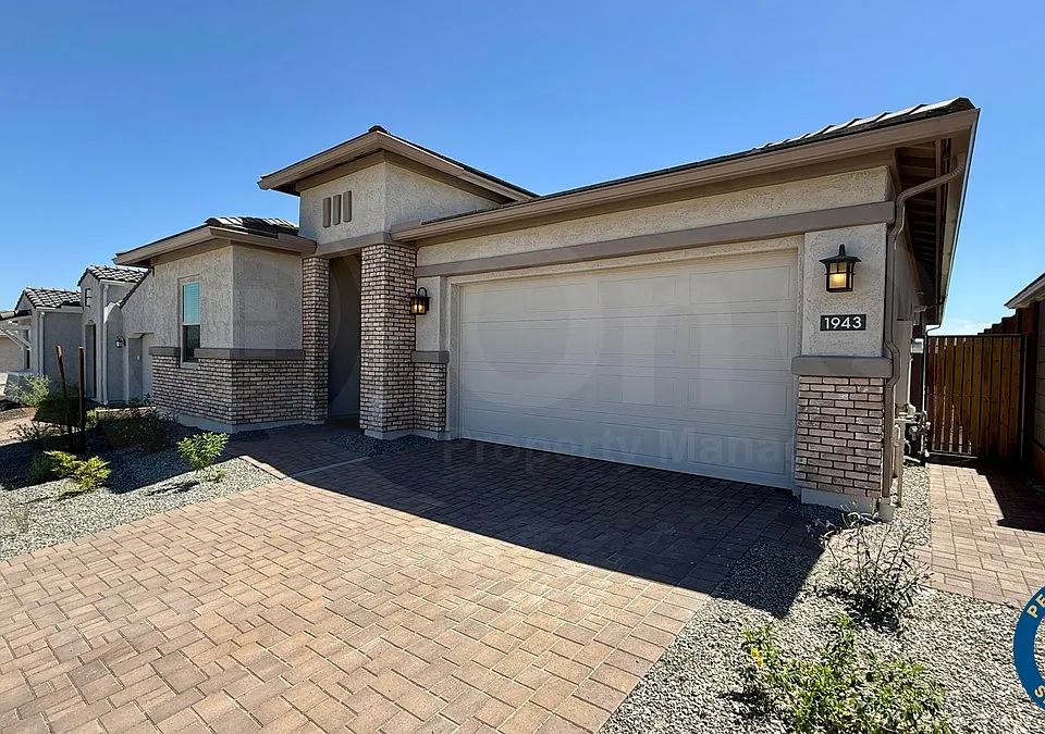 1943 E Caleb Rd