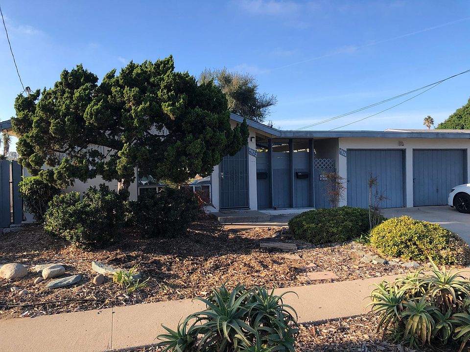 4824 Coconino Way San Diego CA 92117 3 bedroom 1 bath Canyon View Duplex.