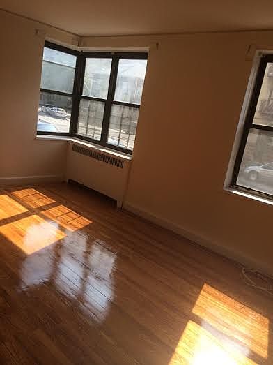 1st image of 95 W 195th St APT 2E