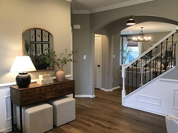 3rd image of 152 Summit Woods Dr