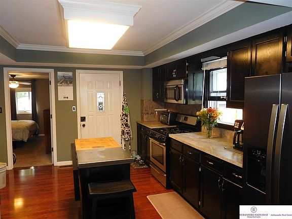 3rd image of 6813 Mayberry St