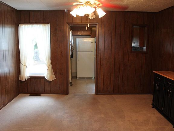 3rd image of 654 New Holland Ave