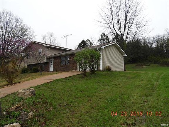 2nd image of 206 Campbell St
