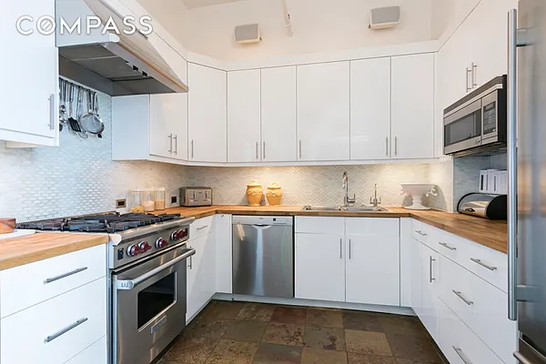 Rented by Compass | media 3