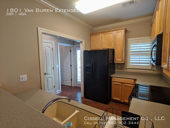 4th image of 1801 Van Buren Ave #4