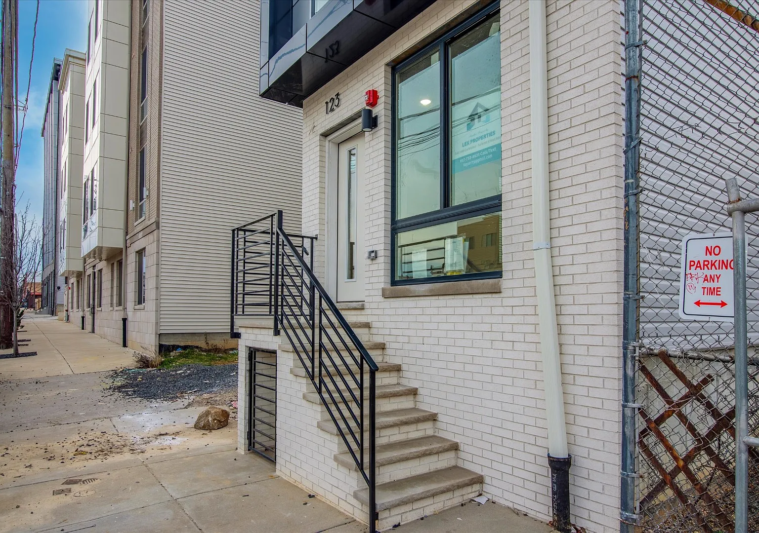 1230 N Marshall St - 2F — Photo 2