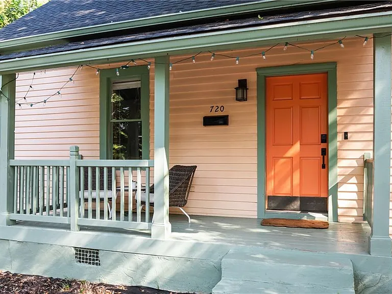 720 Mollie St SE — Photo 16