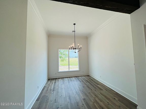 5th image of 111 Sun Vista Ln