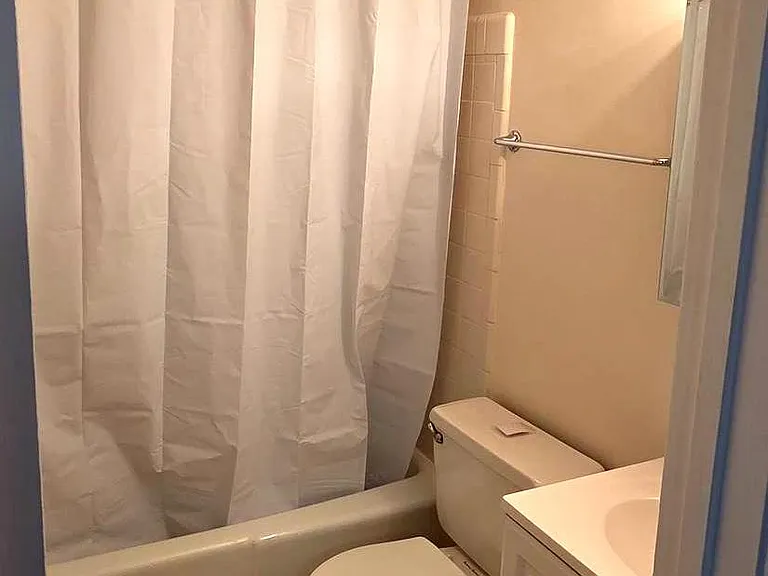8106 Lakepark Dr — Photo 13