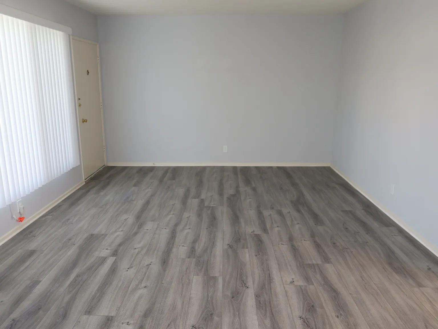 2 bed, 1100 sqft, $2,650 — Photo 3