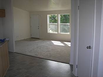 4th image of 1239 W 6th St