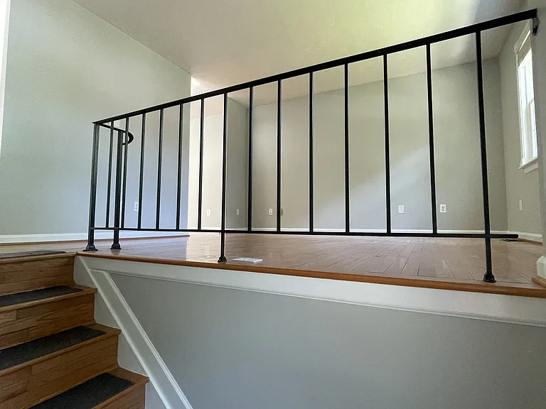 1239 Fairfax Ave — Photo 4