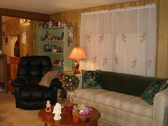 4th image of 3734 Trailend Dr