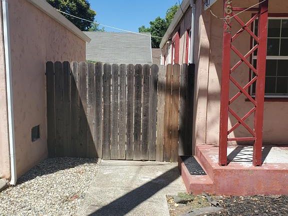 4th image of 2604 43rd St