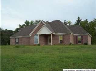 18 Dry Field Rd, Byhalia, MS 38611