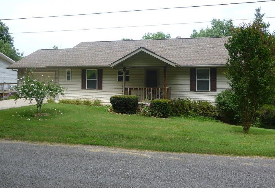 1st image of 115 Cherokee Dr