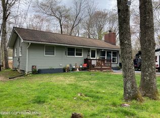 13 Pine Tree Rd, Albrightsville, PA 18210