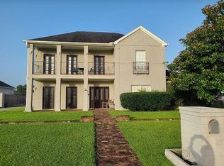 2279 Willow Run, Nederland, TX 77627
