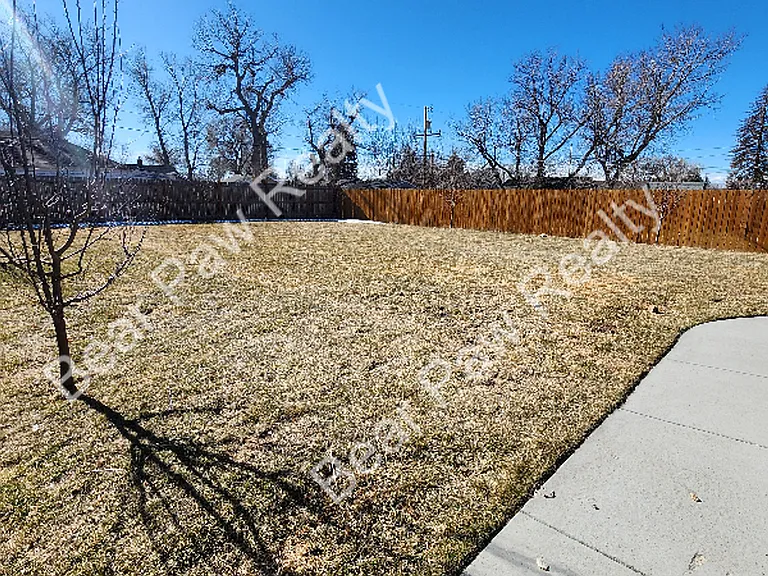 1007 W 29th St — Photo 19